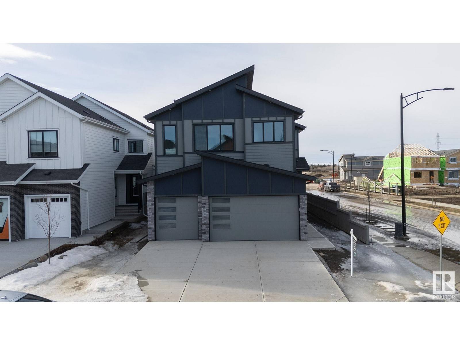 Edmonton, AB T5Y4G5,17128 2 ST NW