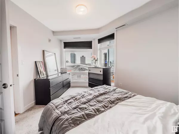 Edmonton, AB T5J0C2,#1404 10388 105 ST NW