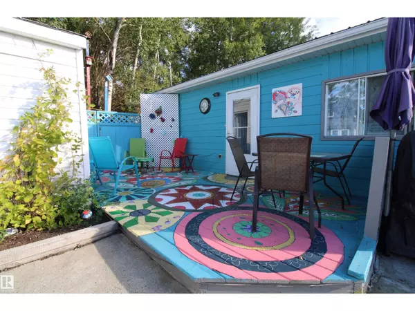 Rural Lac Ste. Anne County, AB T0E0A0,4723 45 ST