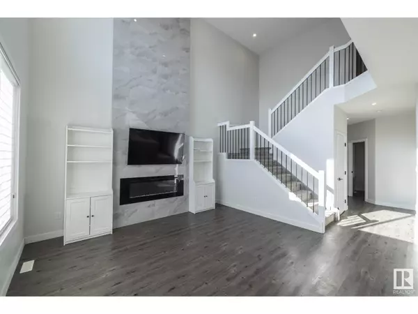 Edmonton, AB T5S0M4,1262 PEREGRINE TC NW