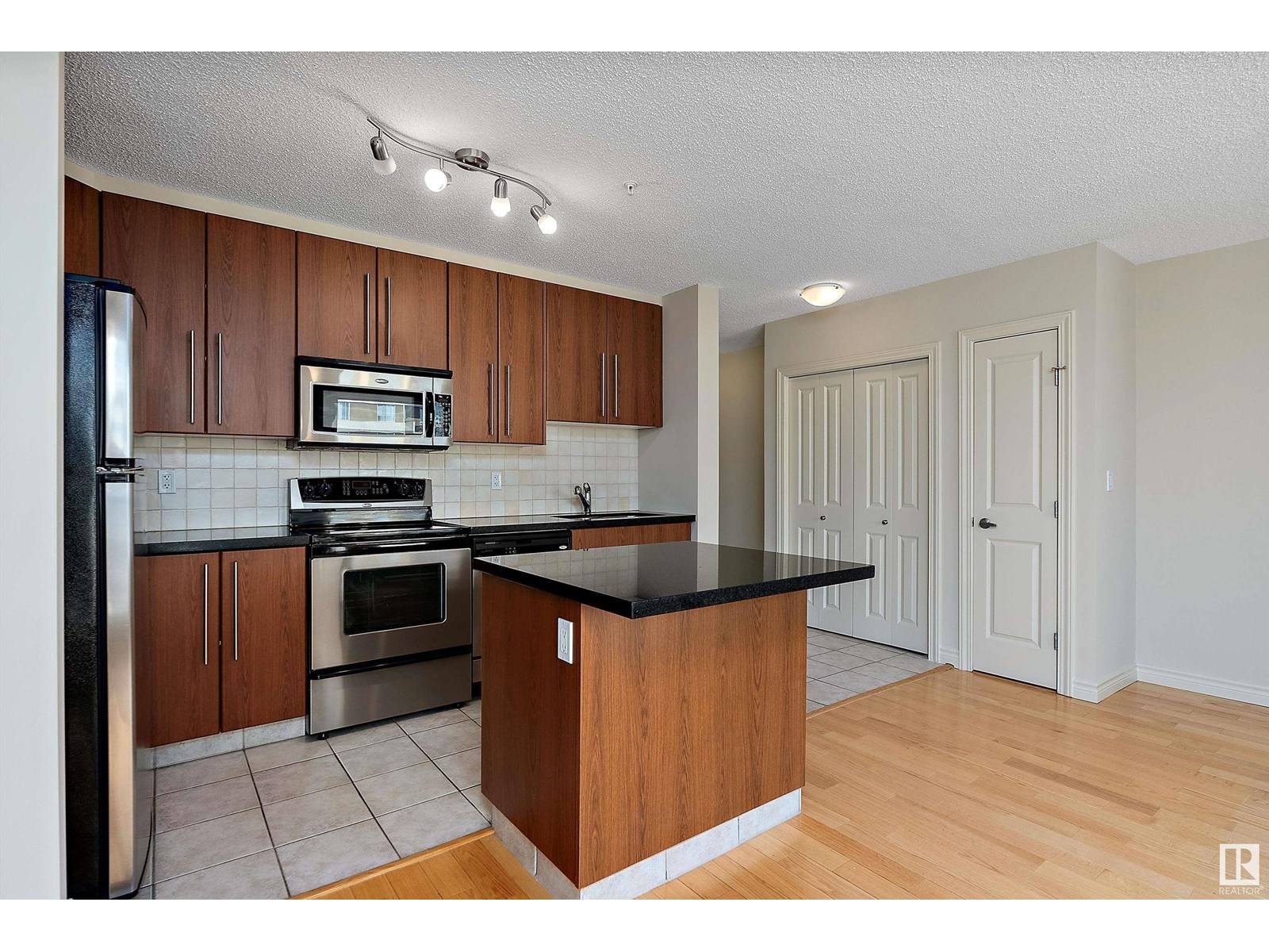 Edmonton, AB T5K0Y8,#1301 9819 104 ST NW
