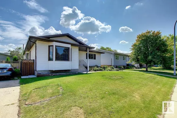 Edmonton, AB T5R1T4,9233 154 ST NW