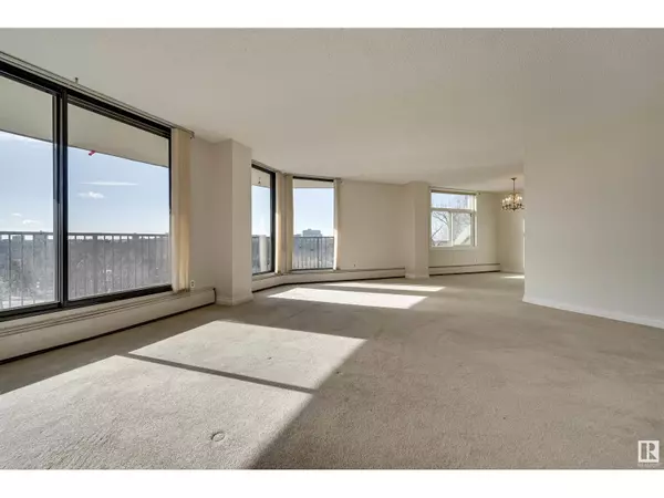 Edmonton, AB T5K2G3,#502 11710 100 AV NW