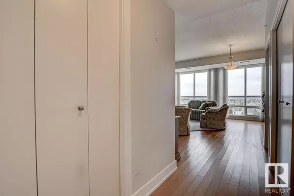 Edmonton, AB T6K2R1,#1203 6608 28 AV NW