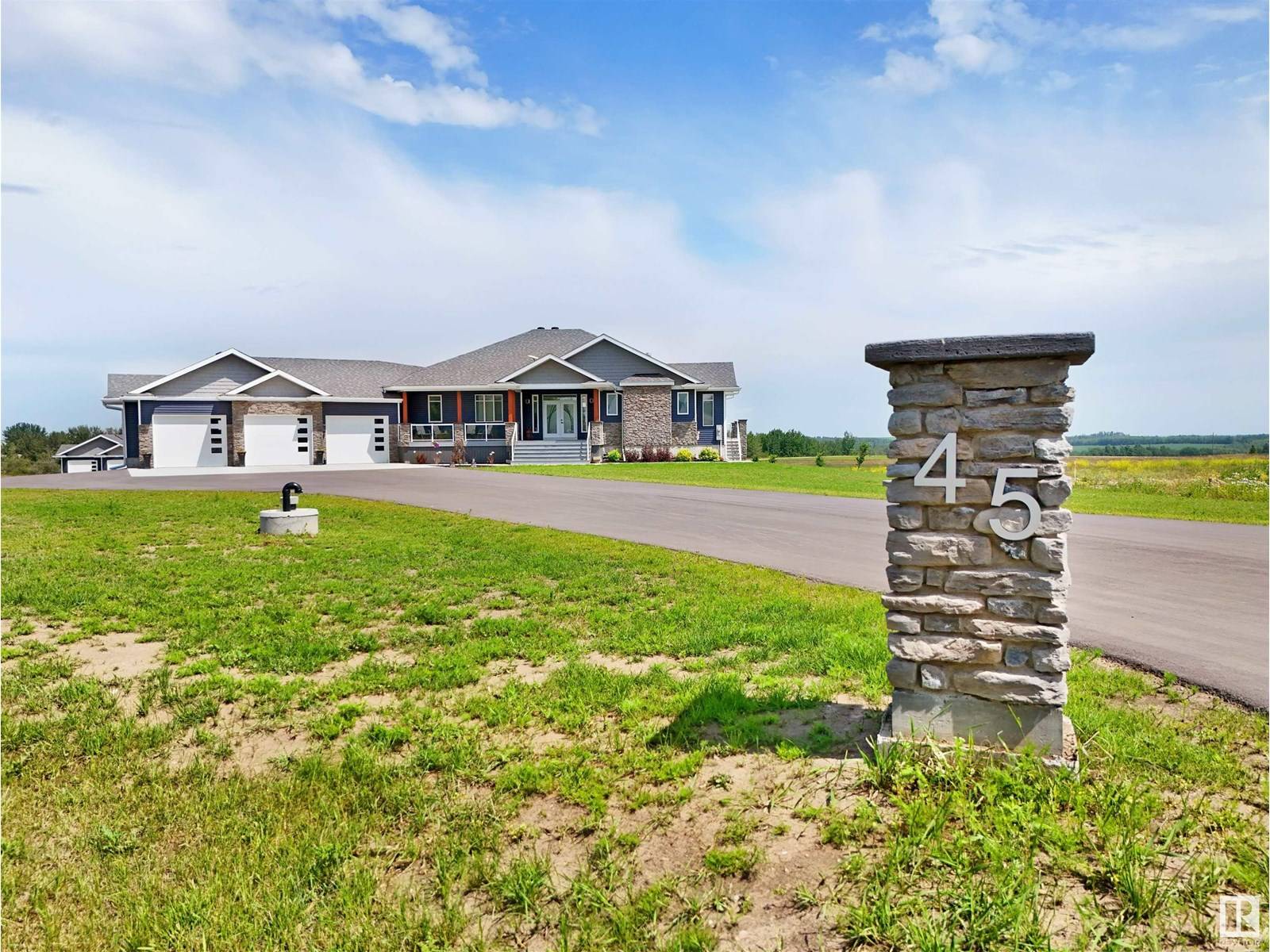 Rural Parkland County, AB T7X3S4,#45 54104 RGE ROAD 274