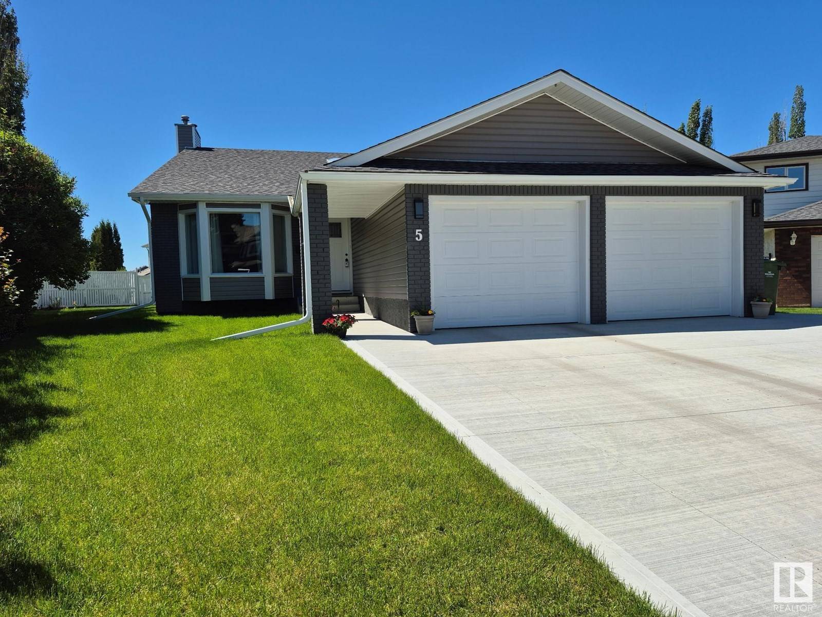 5 Parkridge CR, Wetaskiwin, AB T9A3H9
