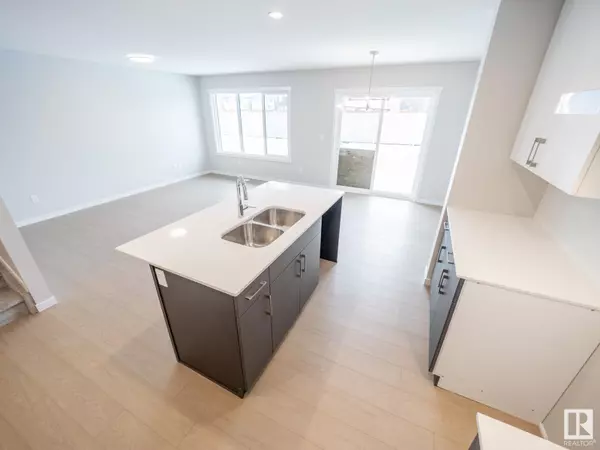 St. Albert, AB T8N8B3,91 ROSEWOOD WY