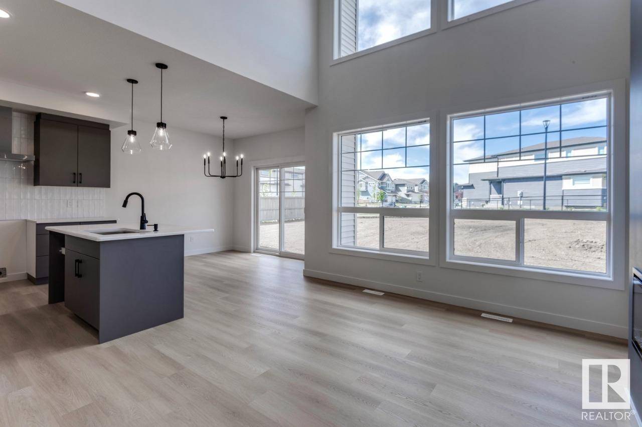 Edmonton, AB T5T0W2,1542 Grant WY NW