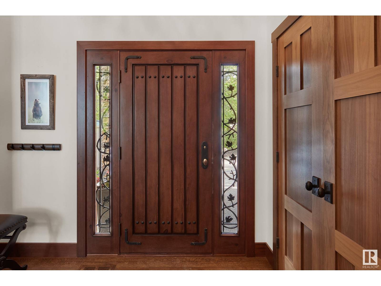 Edmonton, AB T6M2N3,5 DONSDALE CR NW