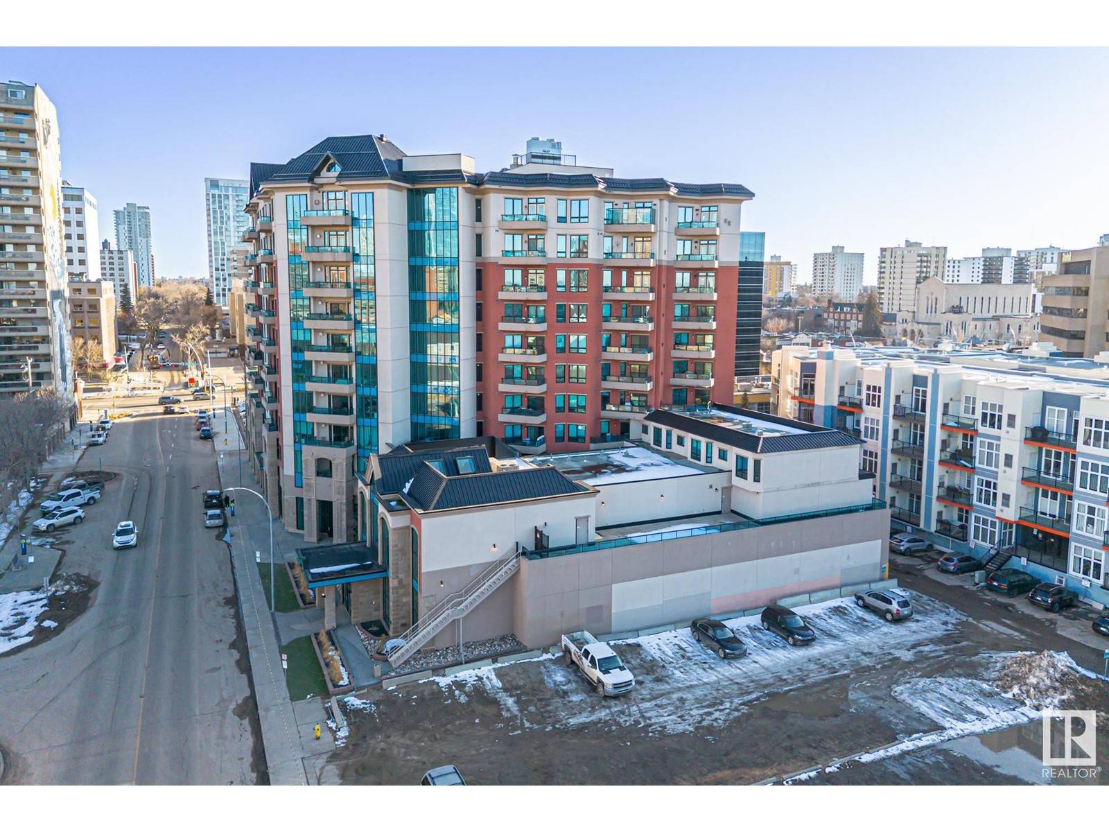 Edmonton, AB T5K1K6,#304 10142 111 ST NW NW