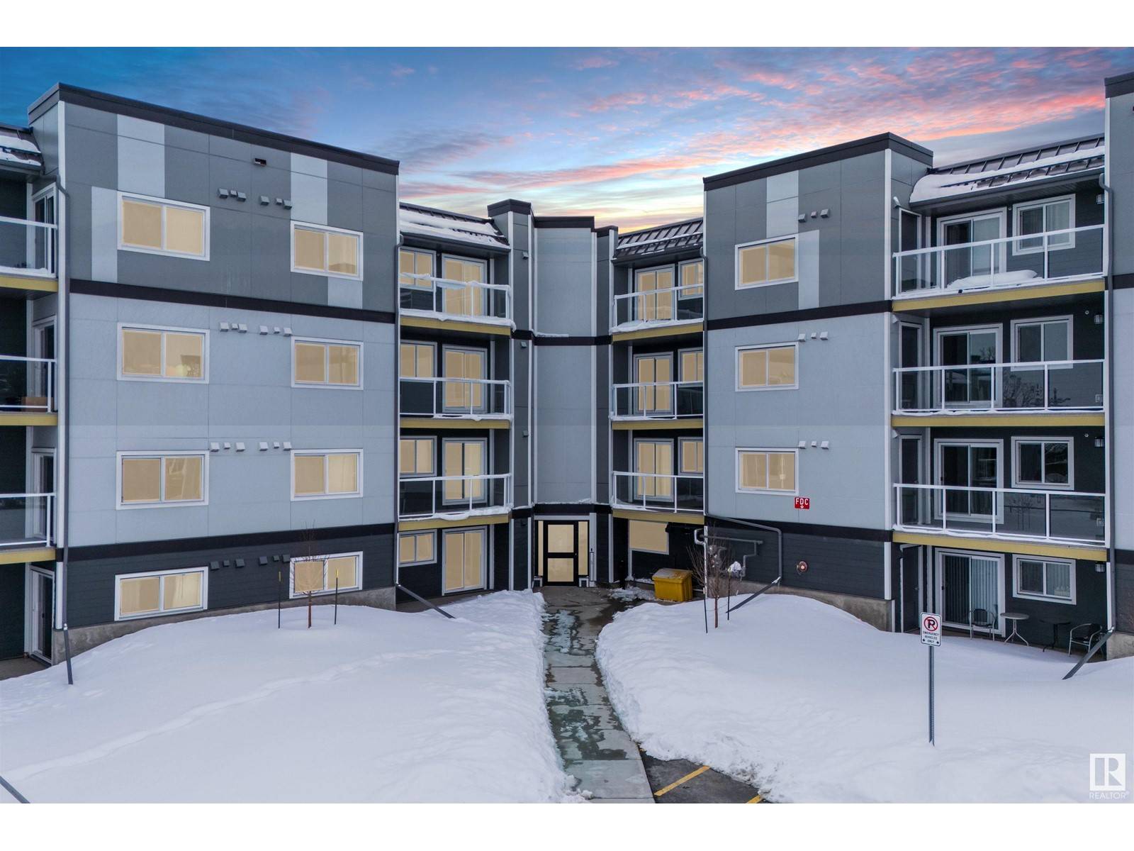 #309 9504 182 ST NW, Edmonton, AB T5T3A7