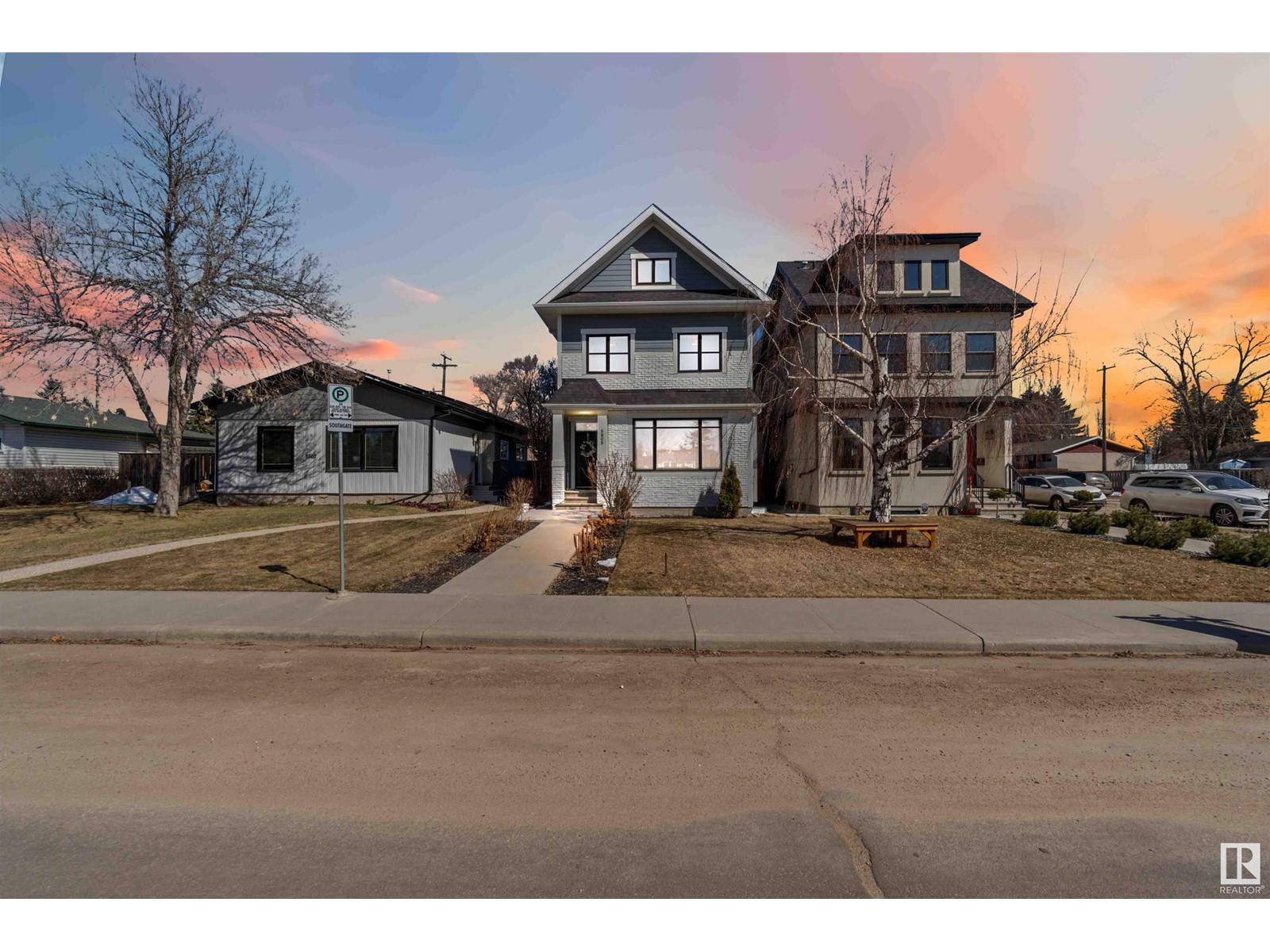5805 113 A ST NW, Edmonton, AB T6H1A9