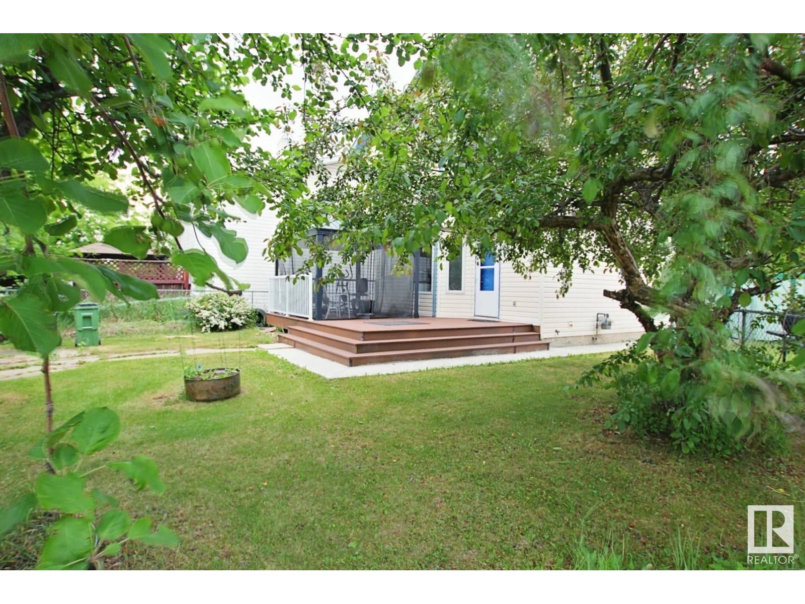 Edmonton, AB T6K4E1,8021 17A AV NW