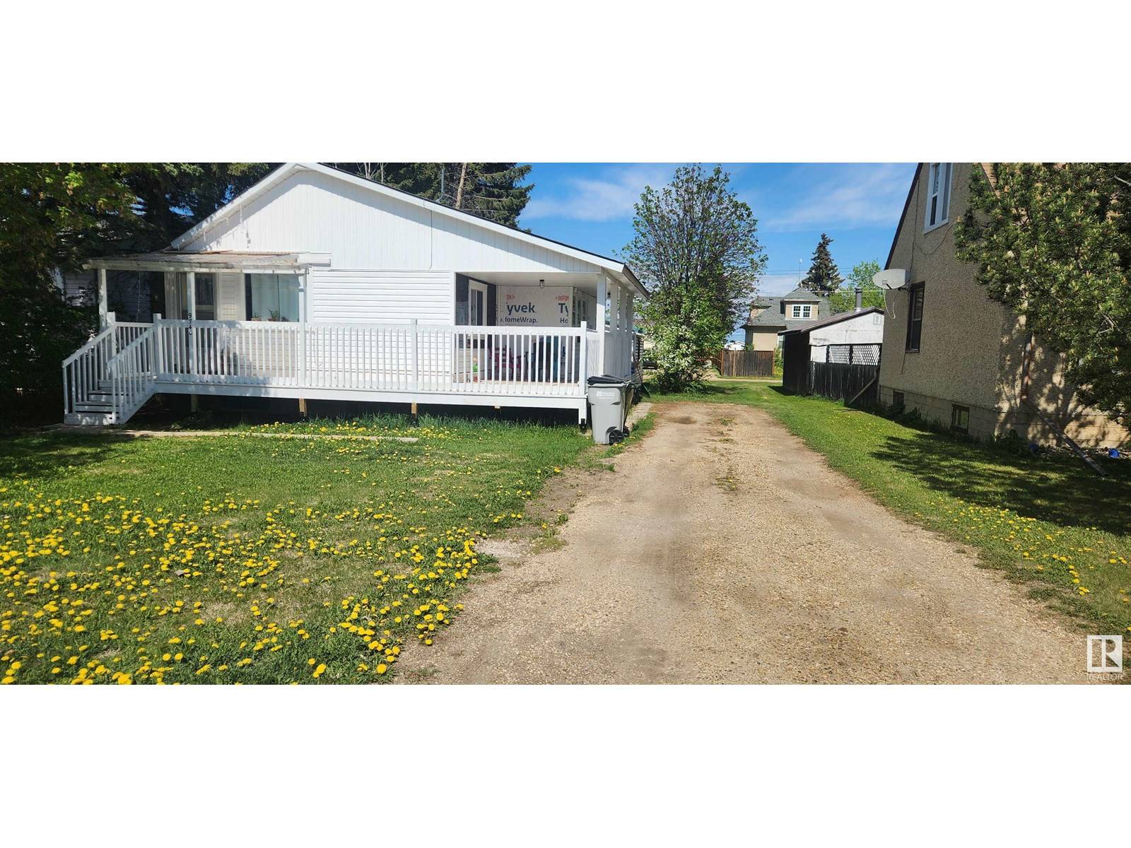 9740 - 109 ST, Westlock, AB T7P1P9
