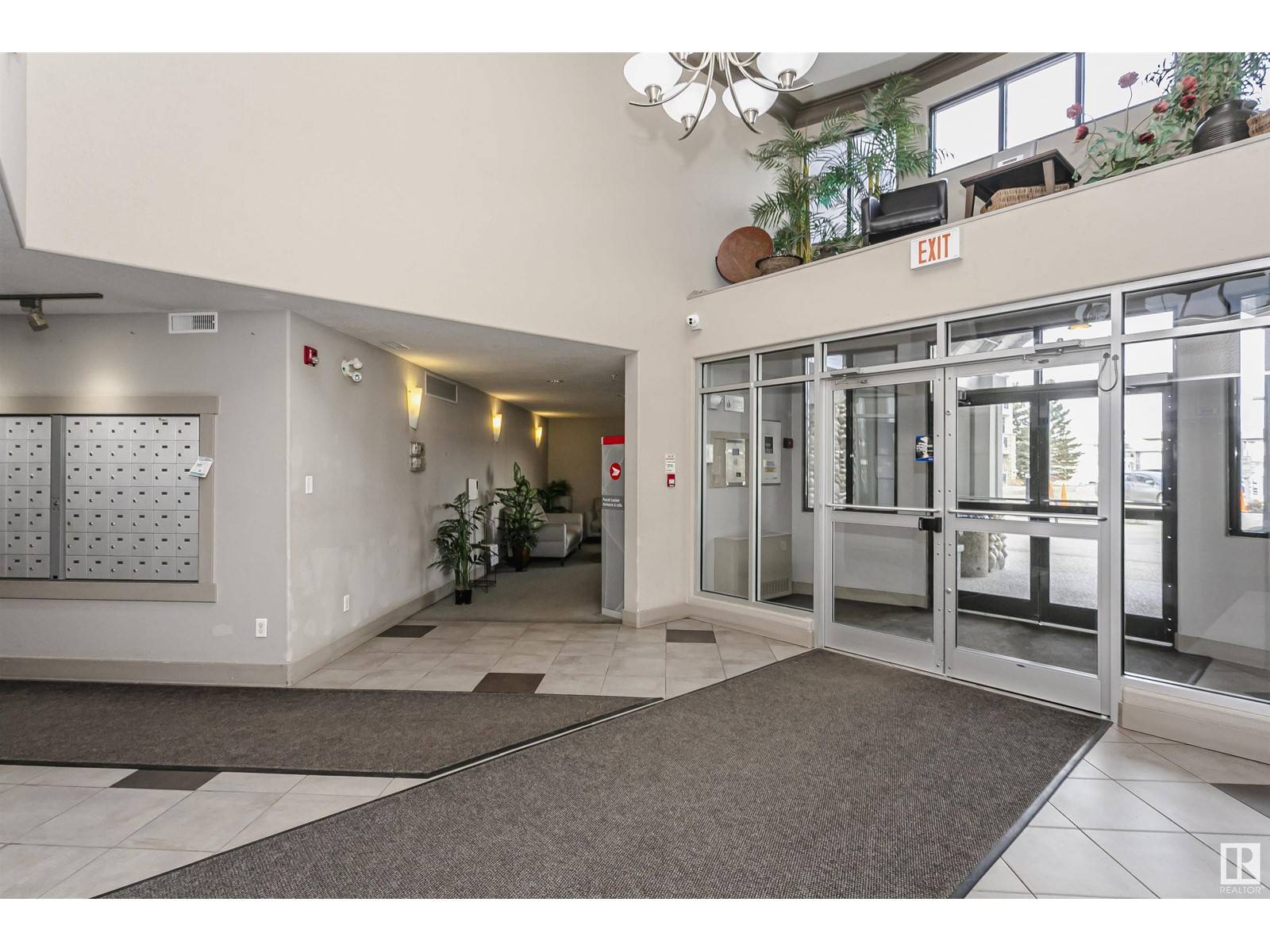Edmonton, AB T6V0B4,#413 16035 132 ST NW
