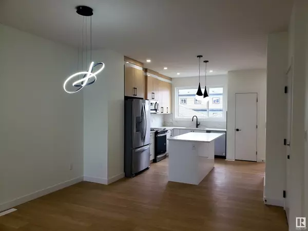 Edmonton, AB T6X1A7,120 28 ST SW