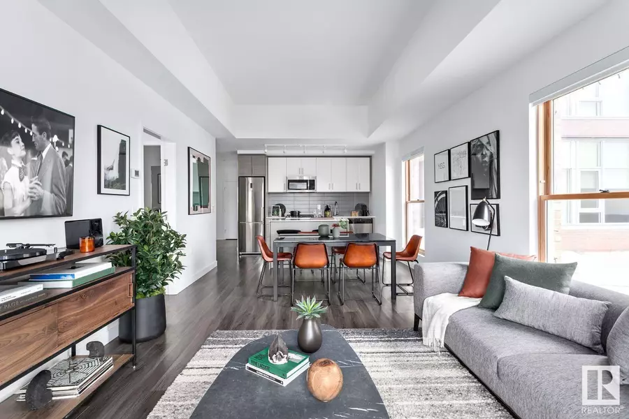 10141 124 ST NW, Edmonton, AB T5N1P5