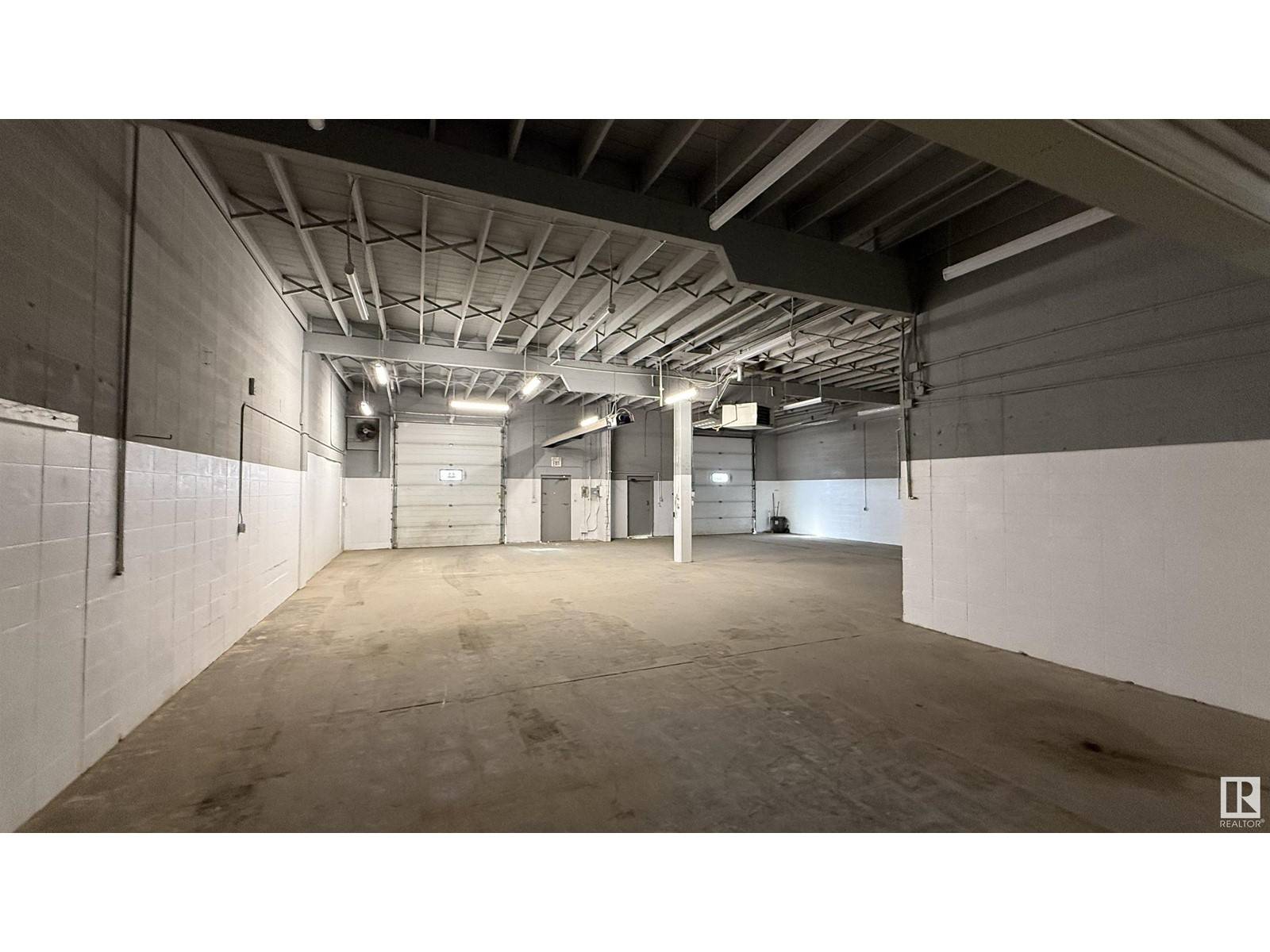 Edmonton, AB T5L2Y7,14831 123 AV NW NW