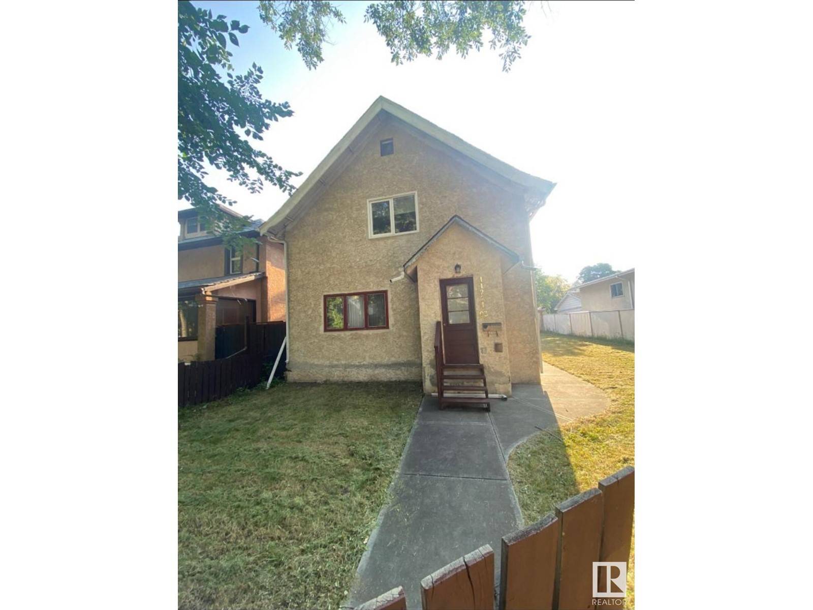 11221 93 ST NW, Edmonton, AB T6G1B9