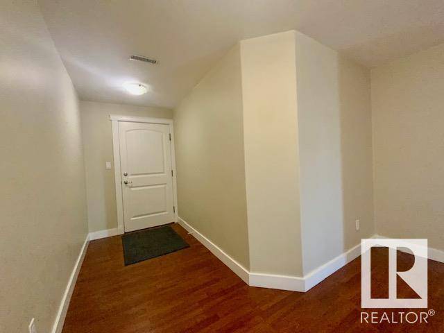 Wetaskiwin, AB T9A1H9,#301 5401 37A AV