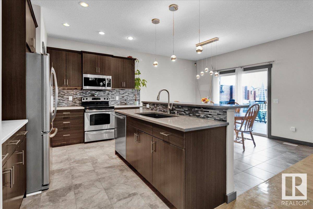 Edmonton, AB T6X0X4,5105 CRABAPPLE LI SW