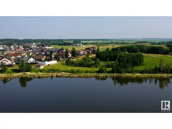 Innisfail, AB T4G0A5,6740 Cedar WY