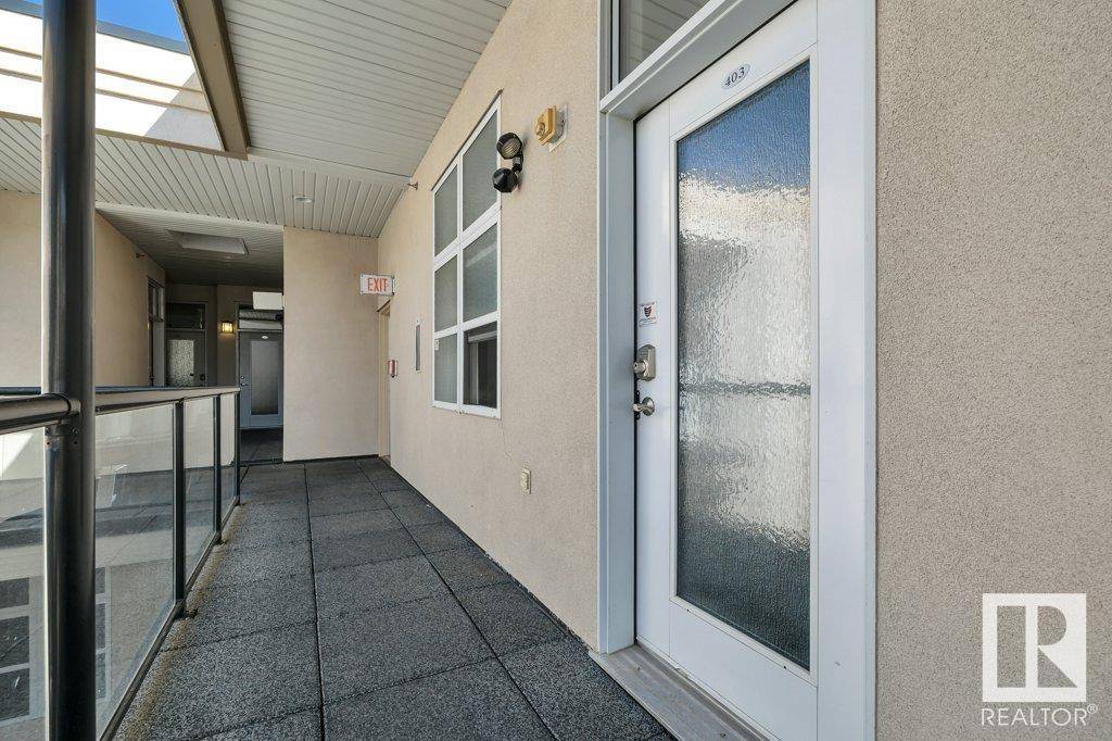 Edmonton, AB T5R2X3,#403 9804 101 ST NW