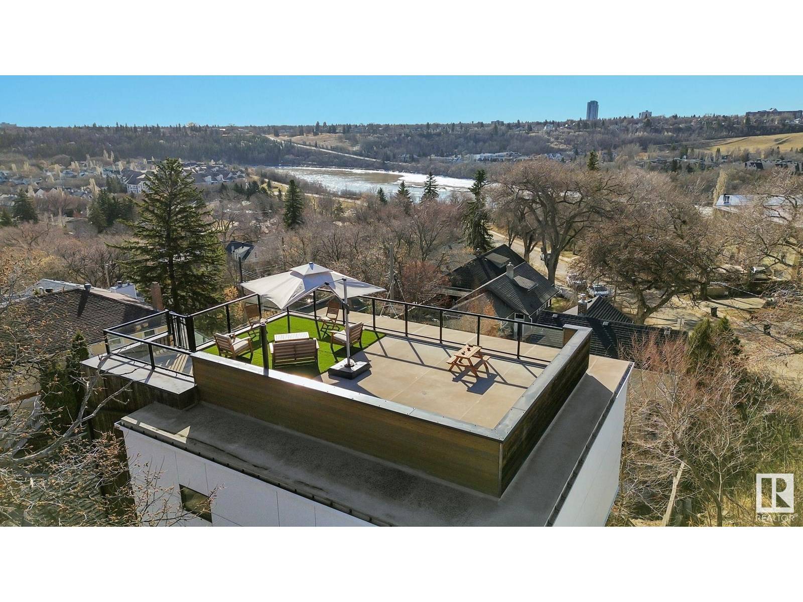 Edmonton, AB T5H0A6,9457 100A AV NW