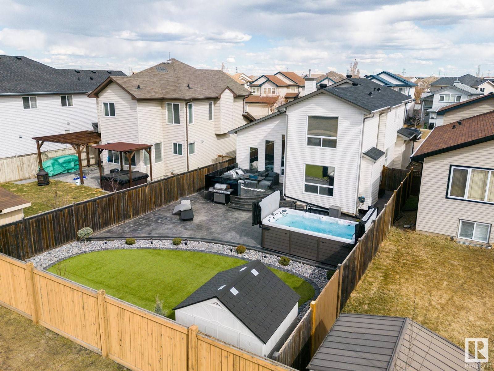 Edmonton, AB T5Y0H8,16412 43 ST NW