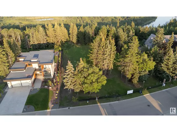 Edmonton, AB T6M2N2,4813 DONSDALE DR NW