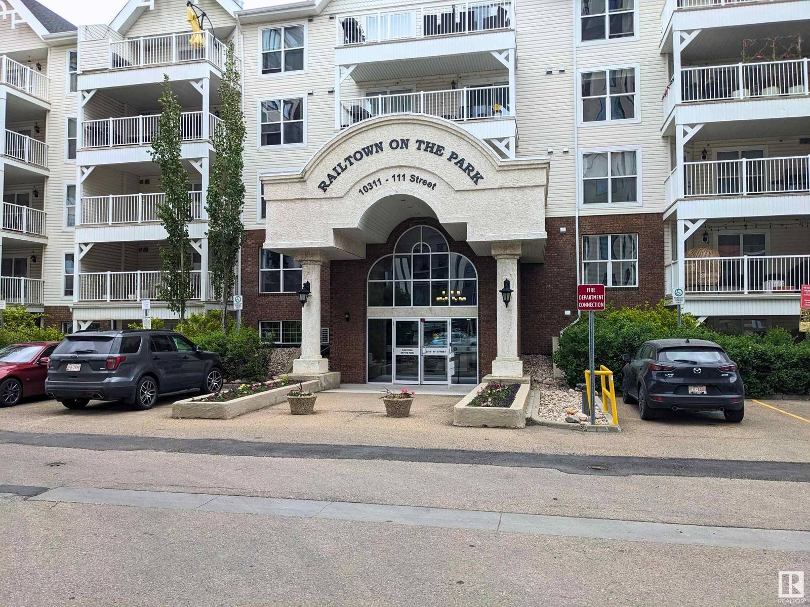 #101 10311 111 ST NW, Edmonton, AB T5K2Y8