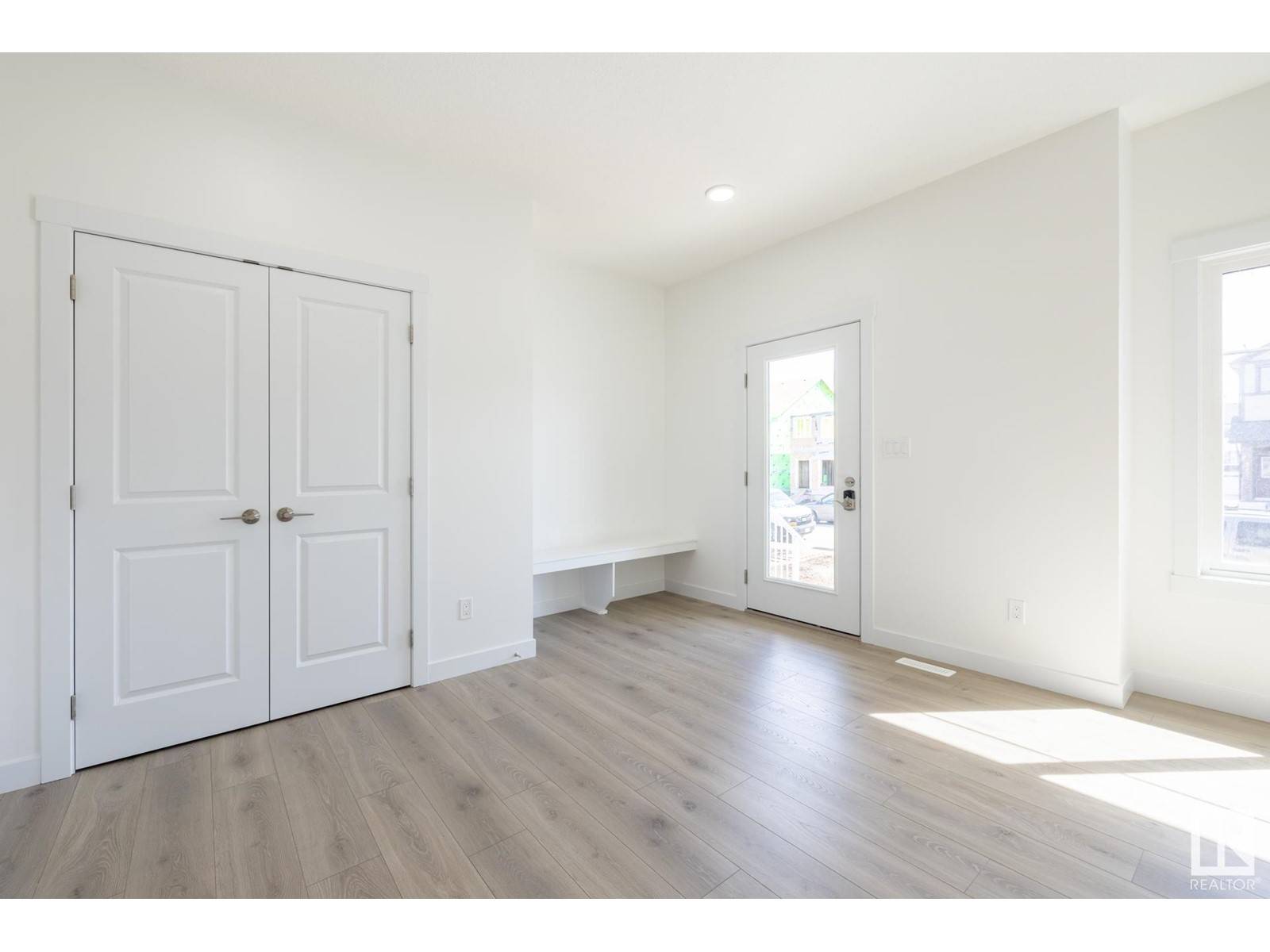 Edmonton, AB T5Z0W6,17706 69A ST NW