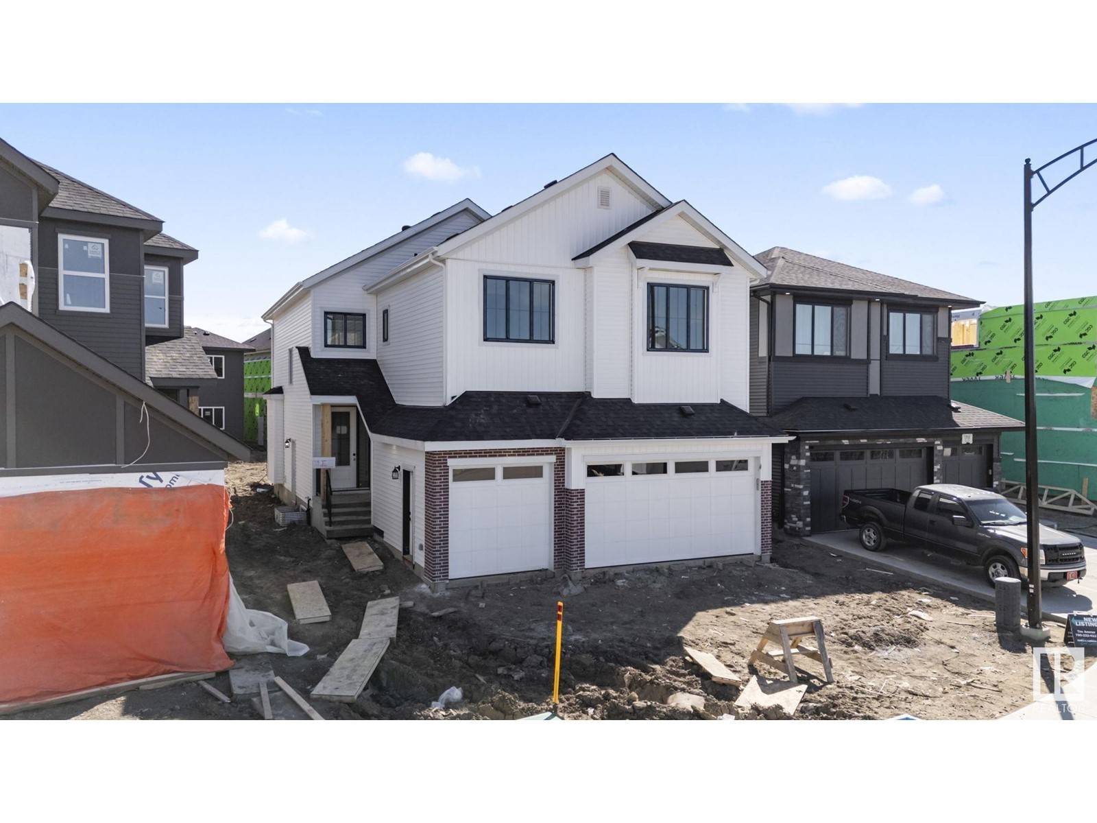 Edmonton, AB T5Y4G8,17115 3 ST NW