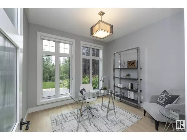 Edmonton, AB T6R0G9,7549 MAY CM NW