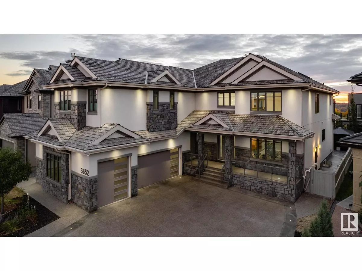 Edmonton, AB T6W2L2,3652 WESTCLIFF WY SW