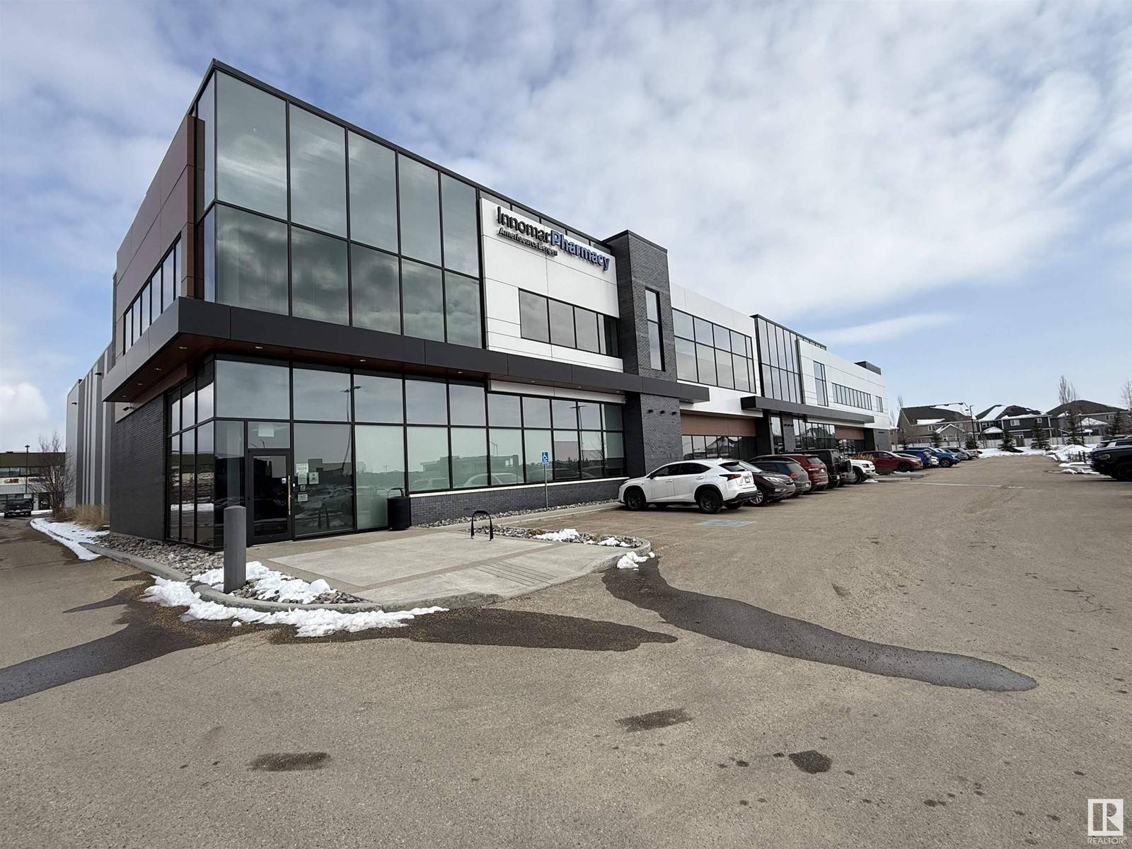 Edmonton, AB T6X1Z9,4320 SAVARYN DR SW