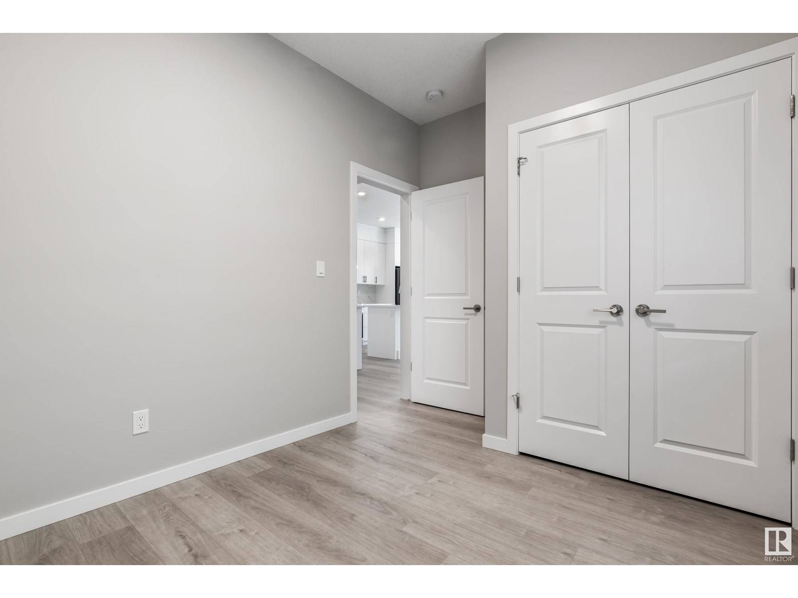 Edmonton, AB T6M3A5,3512 ERLANGER LINK NW
