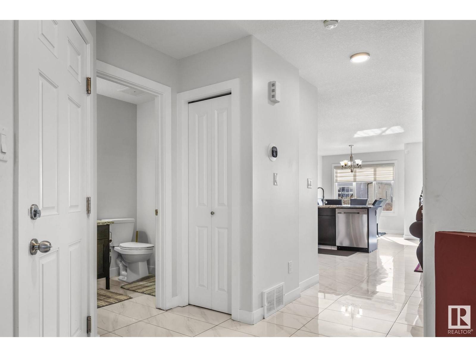 Edmonton, AB T5Y3T5,15110 31 ST NW NW