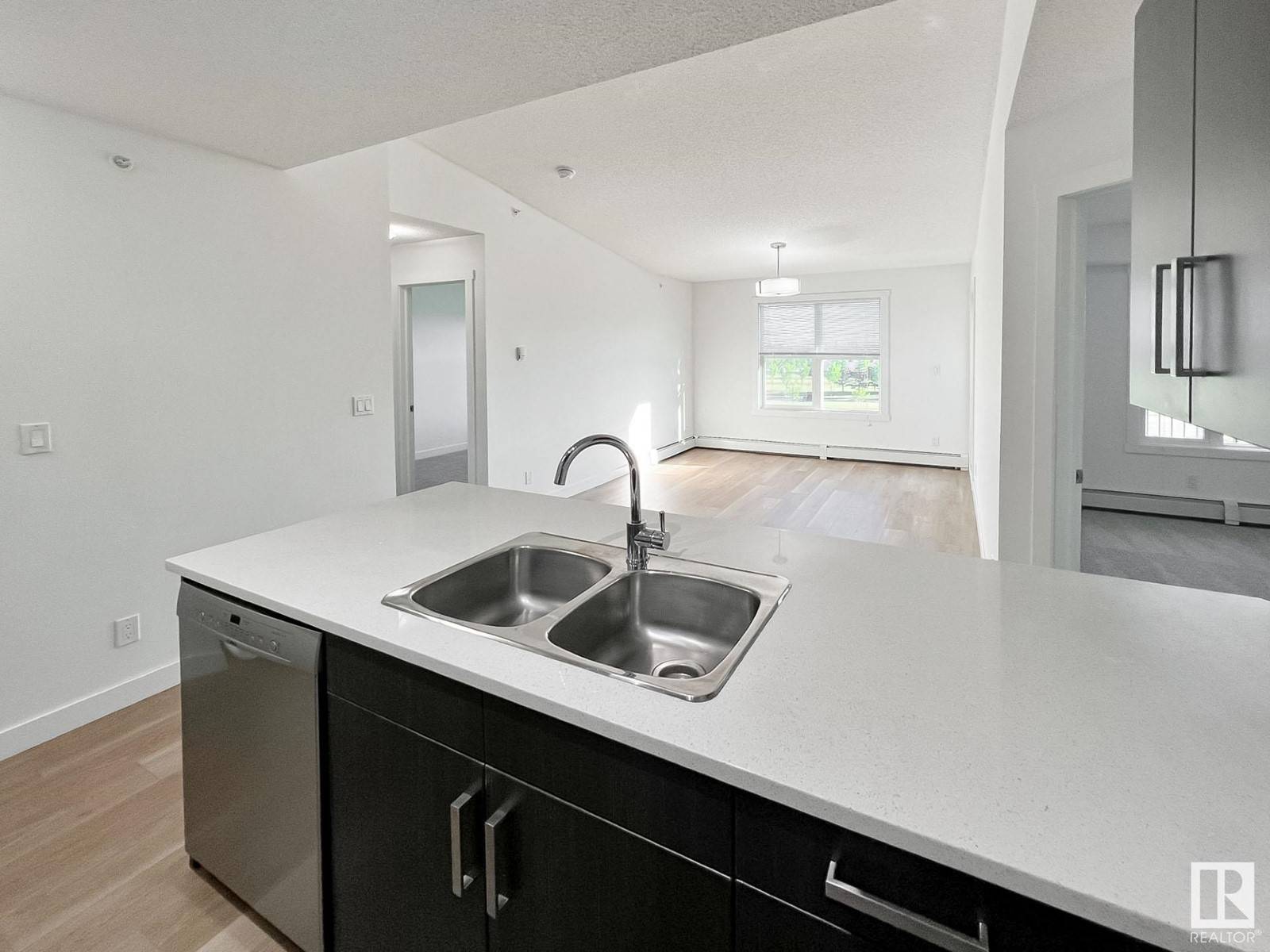 Edmonton, AB T6X0Y2,#406 667 WATT BV SW
