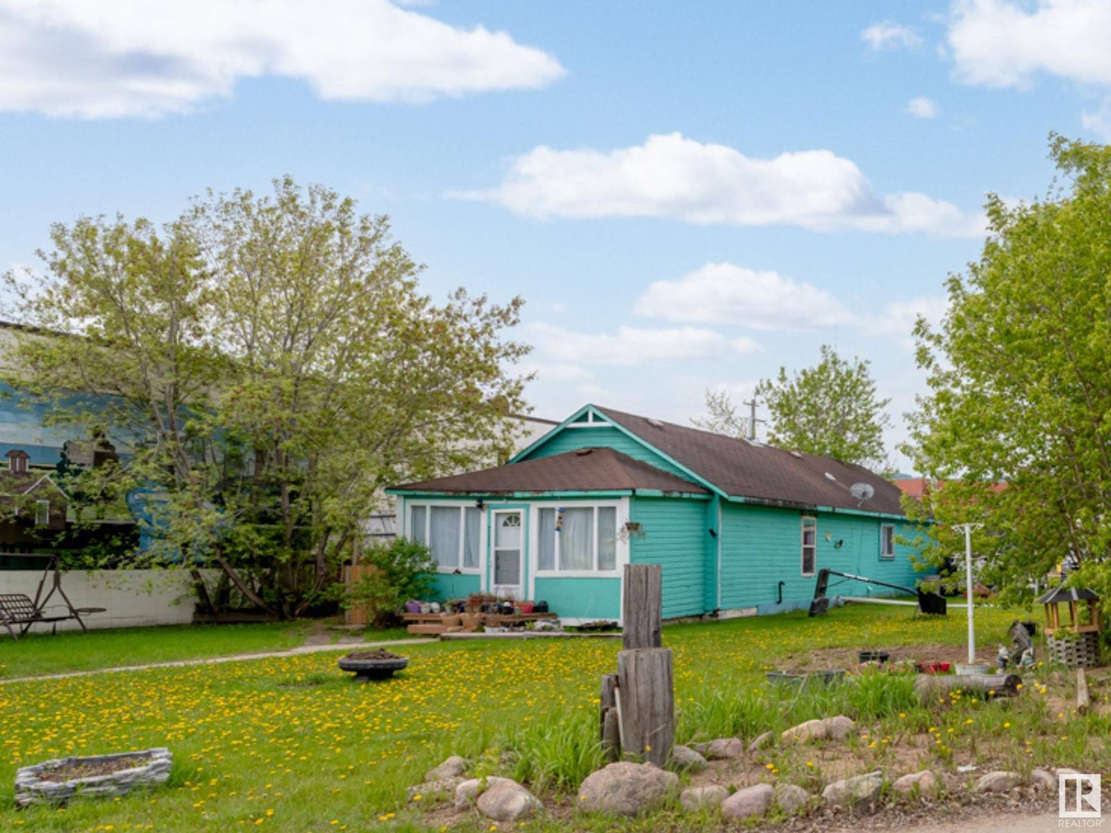 Cold Lake, AB T9M0C4,711 Lakeshore DR