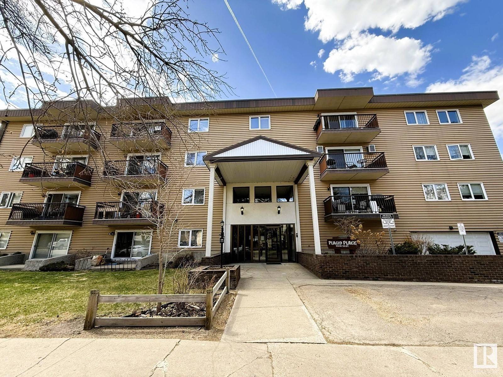 #37 10208 113 ST NW, Edmonton, AB T5K1P4