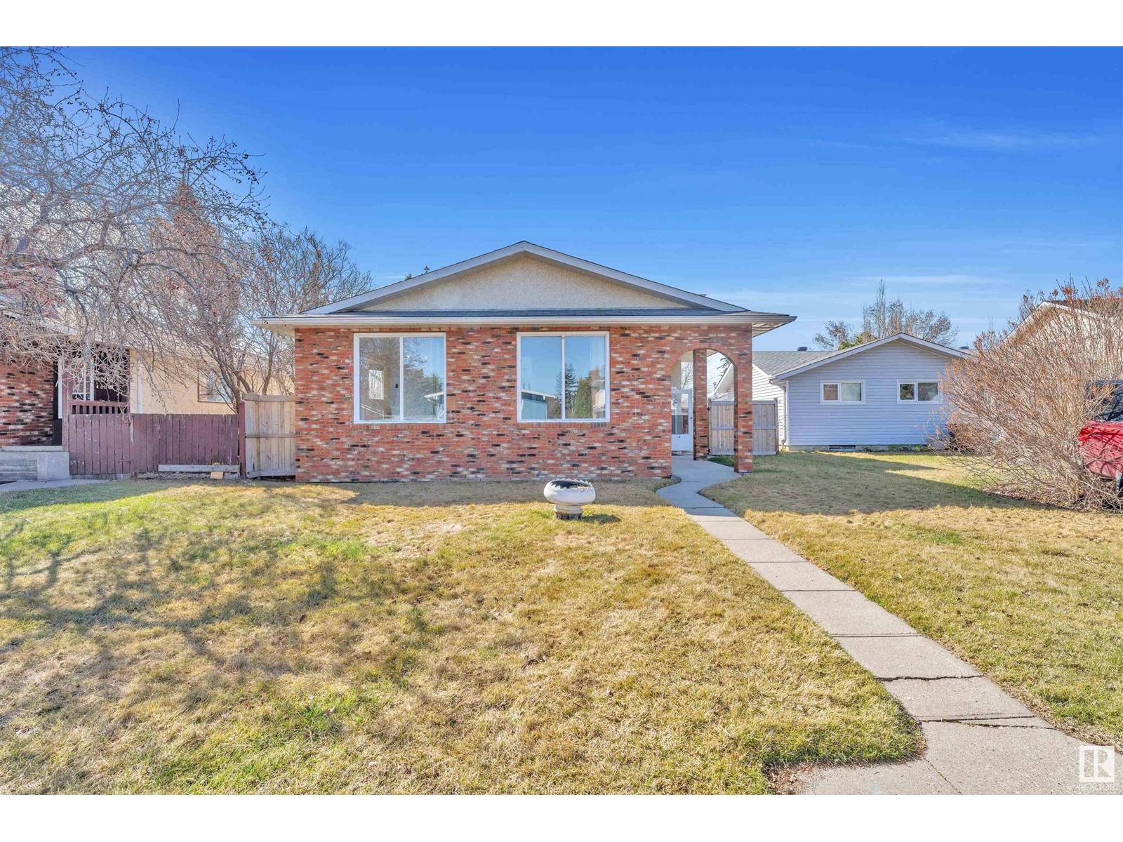 Edmonton, AB T6K2J4,1928 68 ST NW