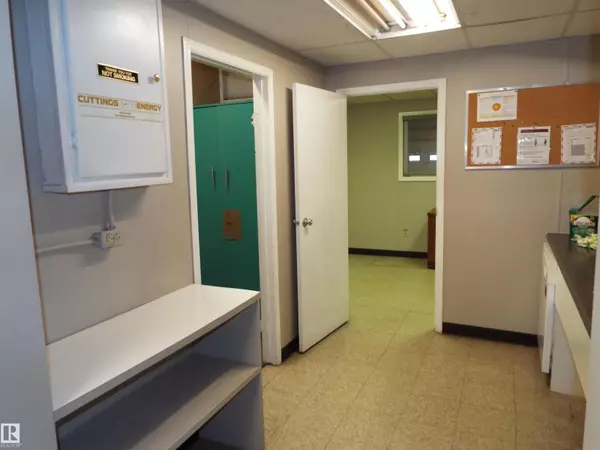 Leduc, AB T9E7B7,5904 44A ST