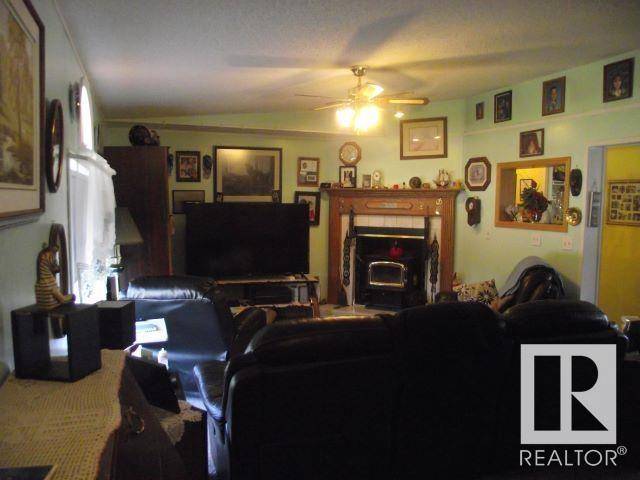 Rural Westlock County, AB T0G1H0,4903A - 47 AV