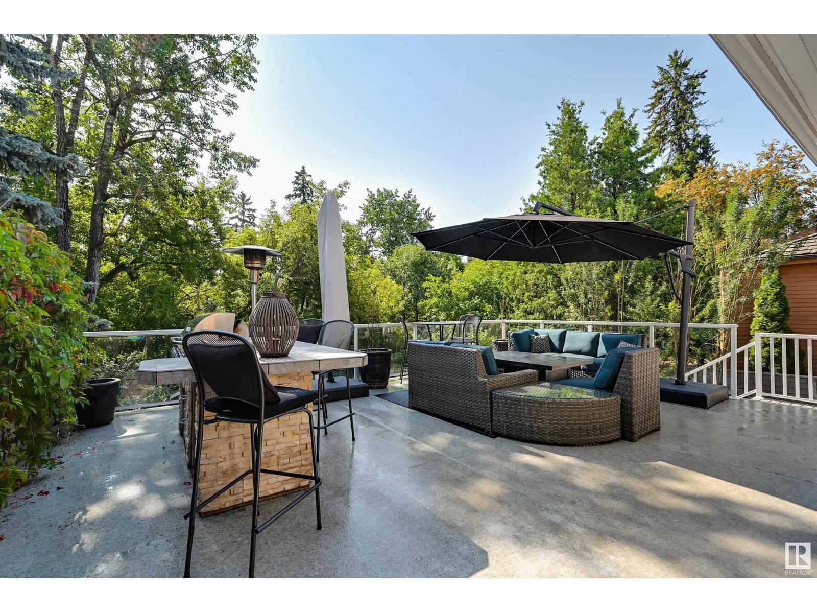 10347 VILLA AV NW, Edmonton, AB T5N3T9