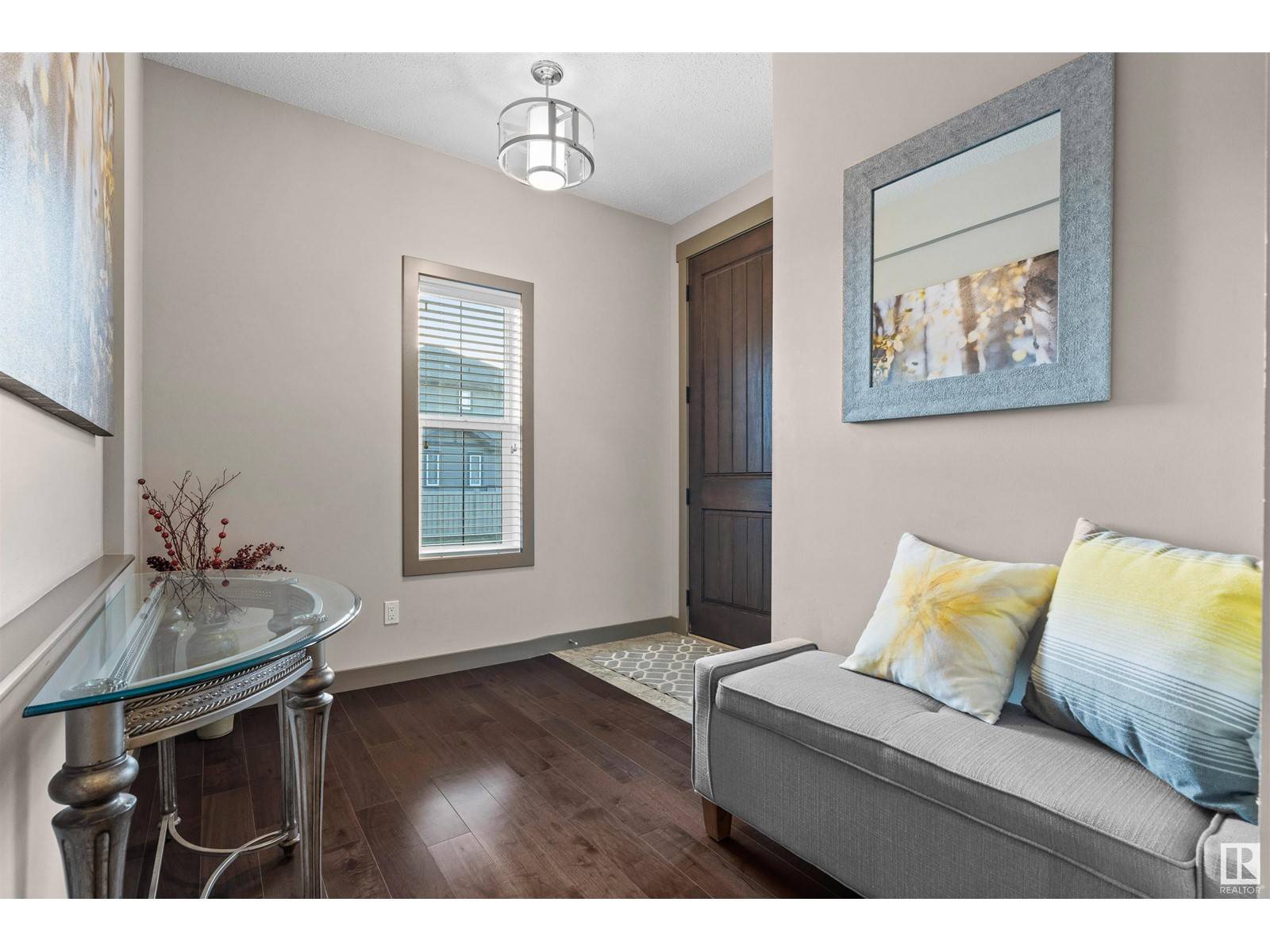 Edmonton, AB T6M0P2,5703 EDWORTHY LD NW