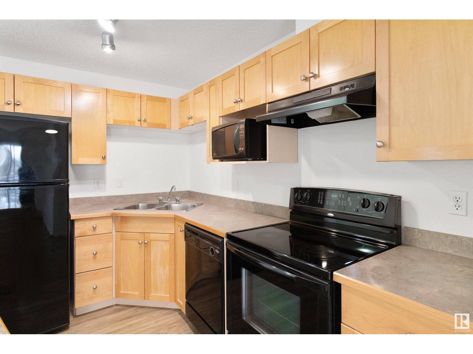 Edmonton, AB T6X1N6,#218 155 EDWARDS DR SW
