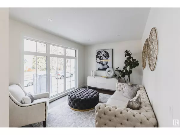 Edmonton, AB T6H4R4,6535 112A ST NW