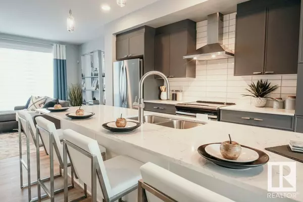 Edmonton, AB T6W5N5,7505 klapstein LI SW
