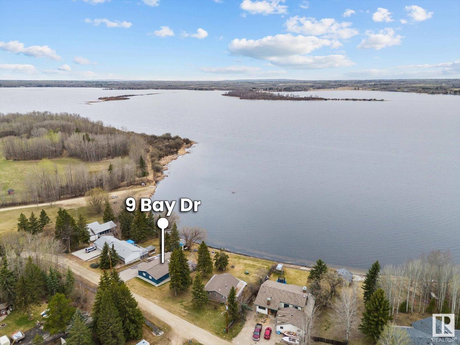 Rural Lac Ste. Anne County, AB T0E0L0,9 BAY DR